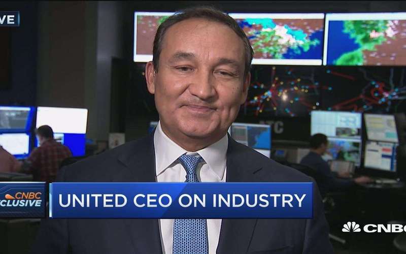 image for United CEO doubles down in email to employees, says passenger was 'disruptive and belligerent'