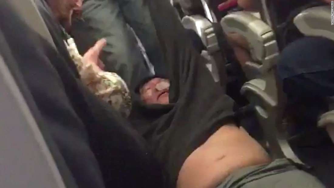 image for Man filmed being dragged off United flight causes outrage in China