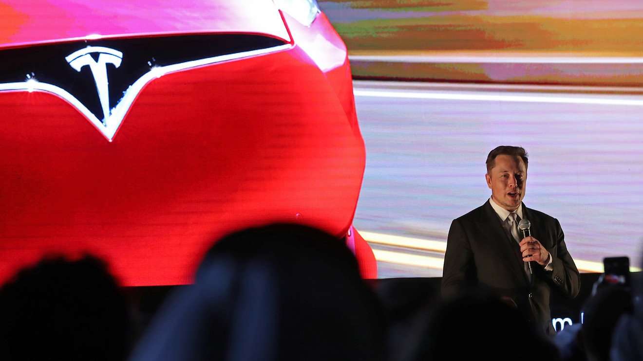 image for Elon Musk: Self-driving Teslas will go between LA and NYC by the end of the year