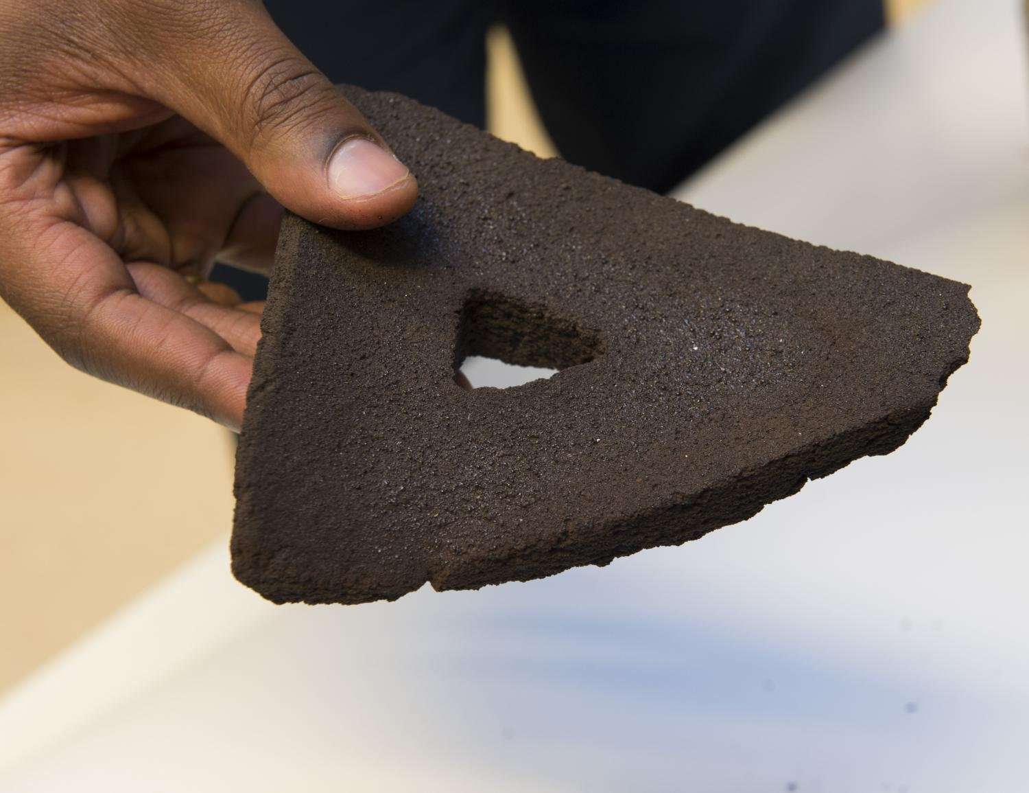 image for Printing bricks from moondust using the sun's heat