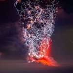 image for 🔥 Lightning engulfs volcanic 🔥 eruption 🔥🔥🔥 (x-post r/interestingasfuck)