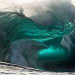 image for The color and structure of this wave is really mind boggling!!