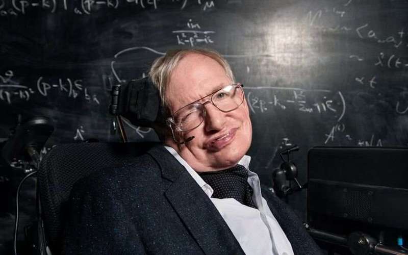 image for Hawking urges Moon landing to 'elevate humanity'