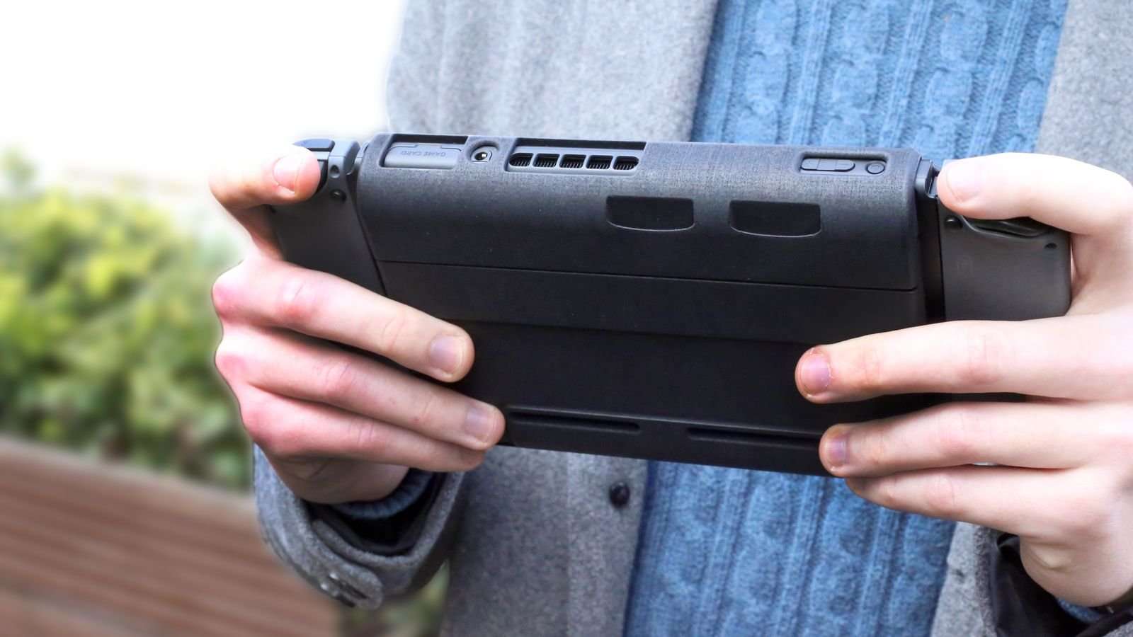 image for The SwitchCharge might be the first good battery case for the Nintendo Switch