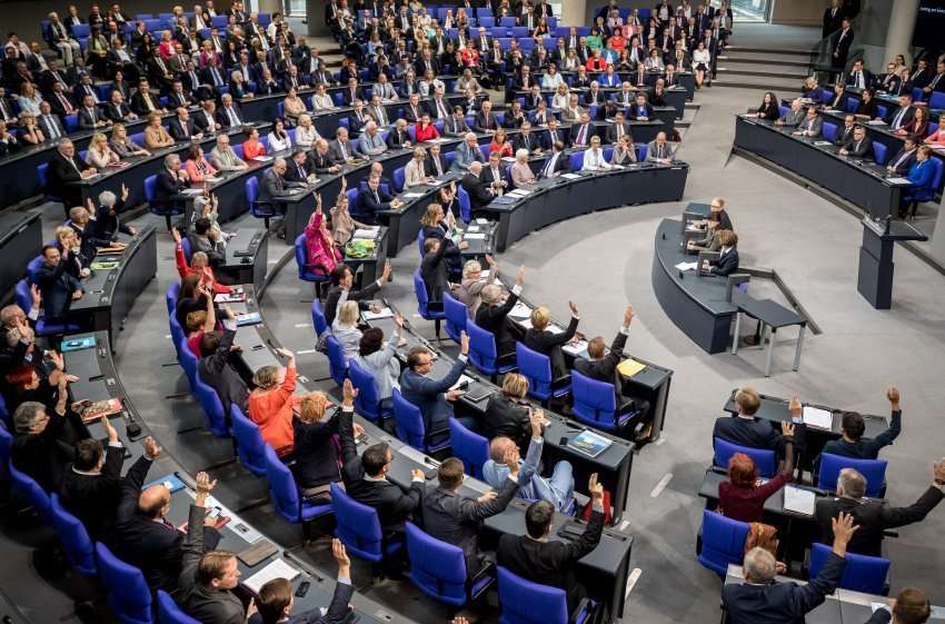 image for Bundestag beschließt Ehe für alle