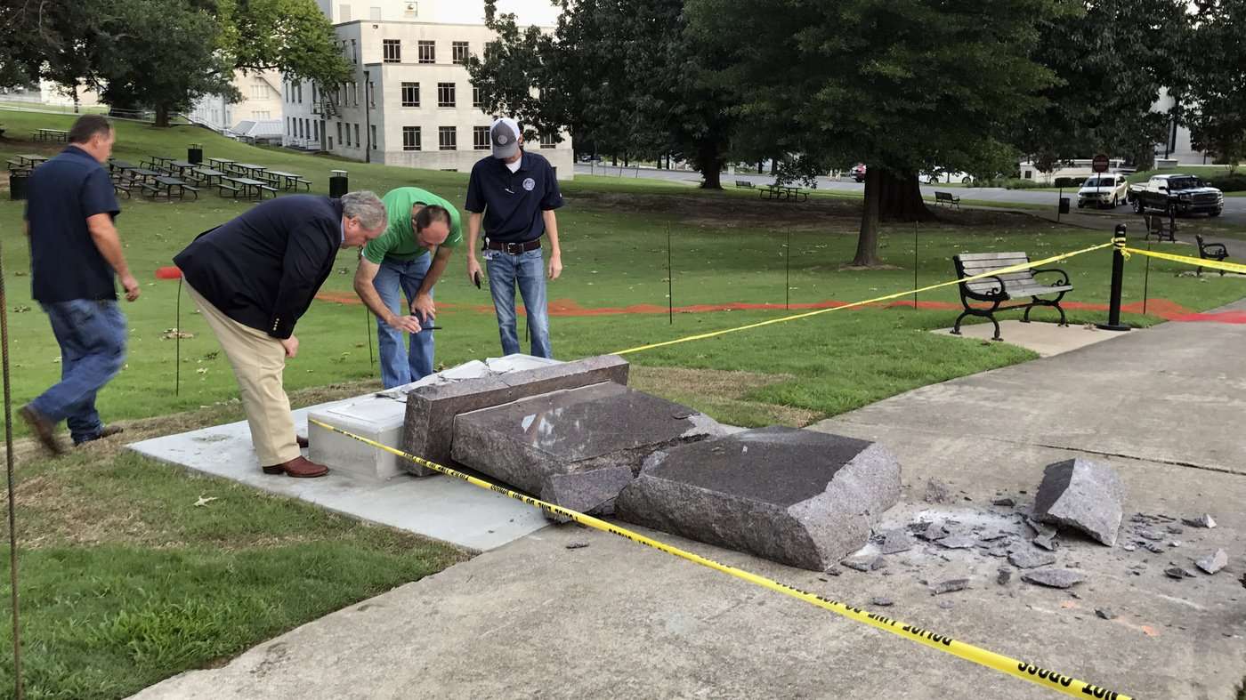 image for Arkansas' Ten Commandments Monument Lasted Less Than 24 Hours
