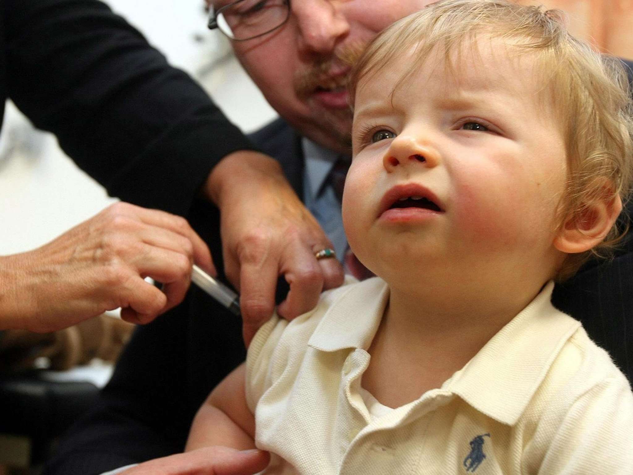 image for France to make vaccination mandatory from 2018 as it is 'unacceptable children are still dying of measles'