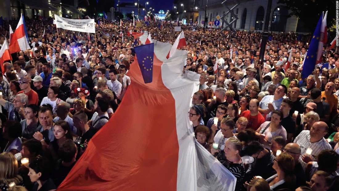 image for Poland protests grow over bill on Supreme Court judges