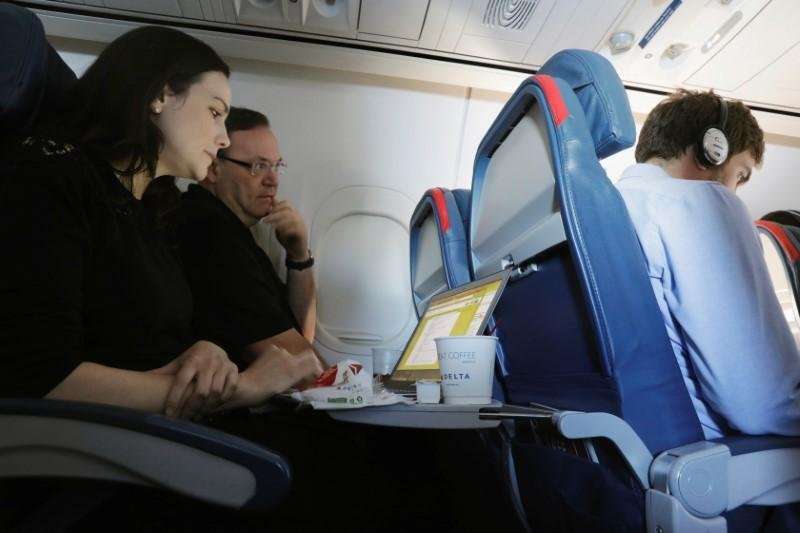 image for U.S. government ordered to solve 'Case of the Incredible Shrinking Airline Seat'