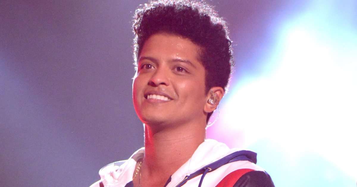 image for Bruno Mars donates $1 million to help Flint water crisis