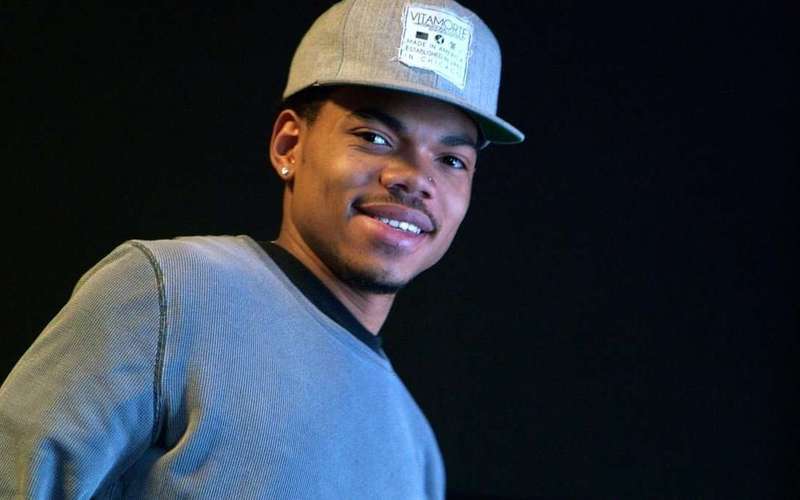 image for Chance the Rapper donates 30,000 backpacks to school kids
