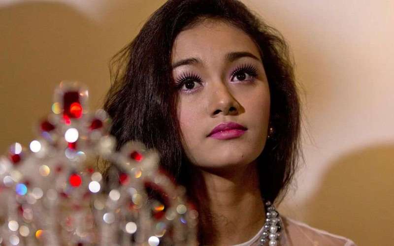 image for Beauty Queen Loses Crown for Refusing to Get Breast Implants