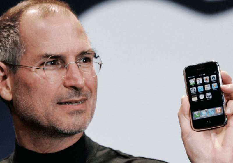 image for Former Apple engineer reveals secrets behind Jobs' first iPhone presentation