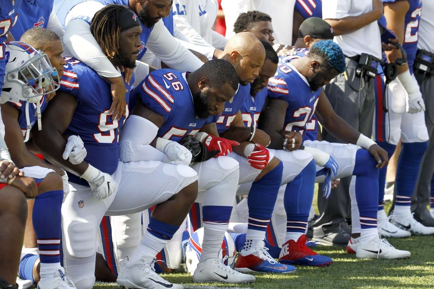 image for Louisiana high school will kick students off team if they don’t stand for national anthem