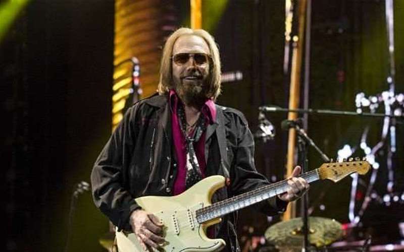 image for LAPD not able to confirm Tom Petty's death; TMZ says rockstar still clinging to life