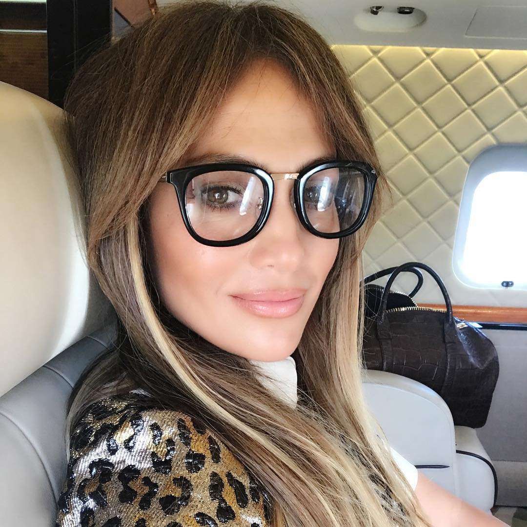image for Jennifer Lopez Donates $1m to Hurricane Relief Effort in Puerto Rico