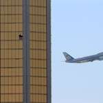 image for Air Force One Leaving Las Vegas by Mike Blake (Reuters)