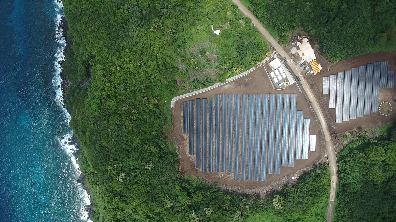 image for Elon Musk says Tesla could rebuild Puerto Rico’s power grid with batteries and solar