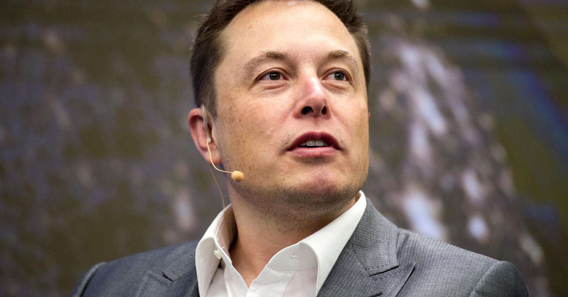 image for Elon Musk could help Puerto Rico's electricity issue after Hurricane Maria