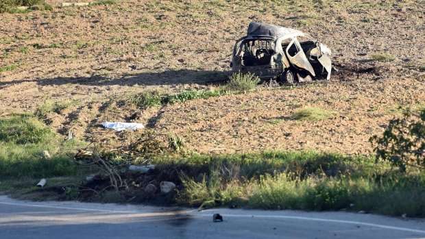 image for Car bomb kills reporter who covered Malta's 'Panama Papers' link