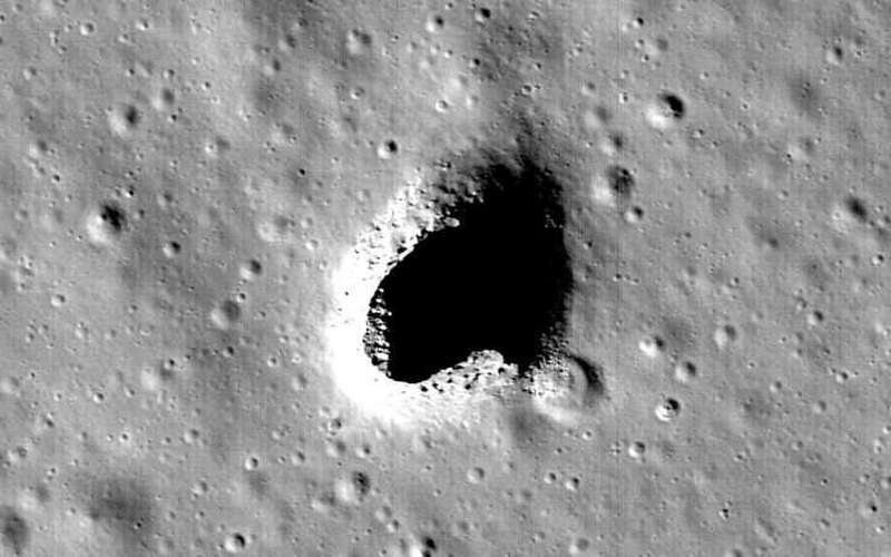image for Scientists Just Found the Perfect Spot to Build an Underground Colony on the Moon