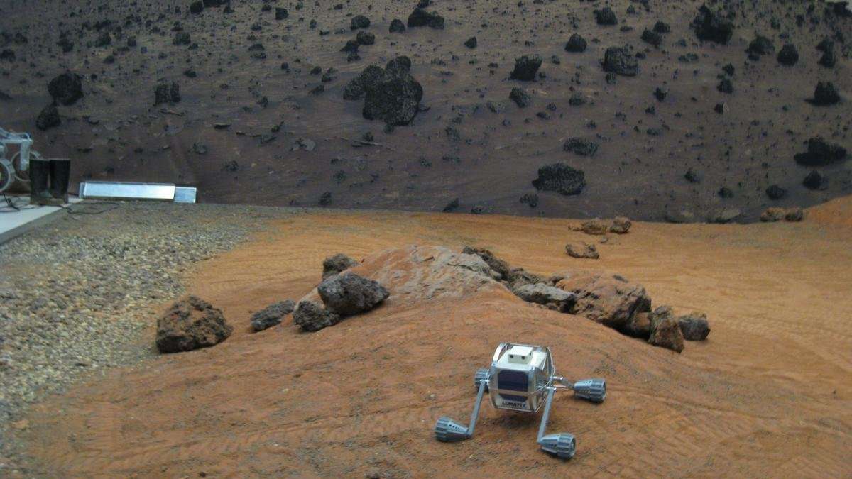 image for Engineers Want Gamers to Explore the Moon with a Remote-Controlled Nanobot