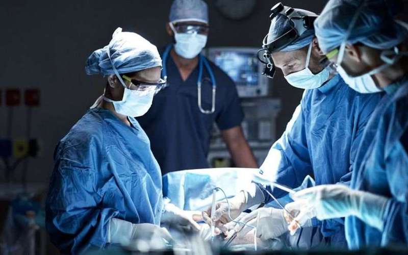 image for Heart surgery survival chances 'better in the afternoon'