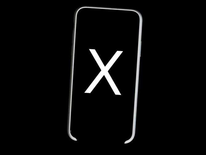 image for iPhone X models stolen from Apple Store in San Francisco