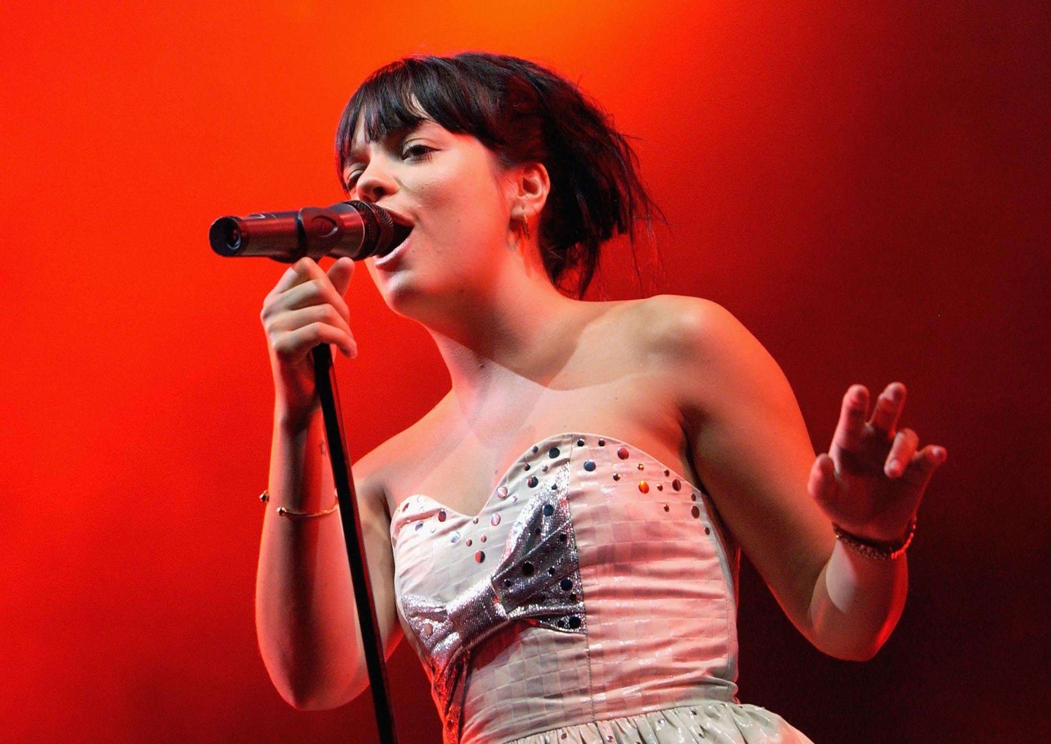 image for Lily Allen calls herself an 'idiot' for declining Bitcoin payment now worth millions