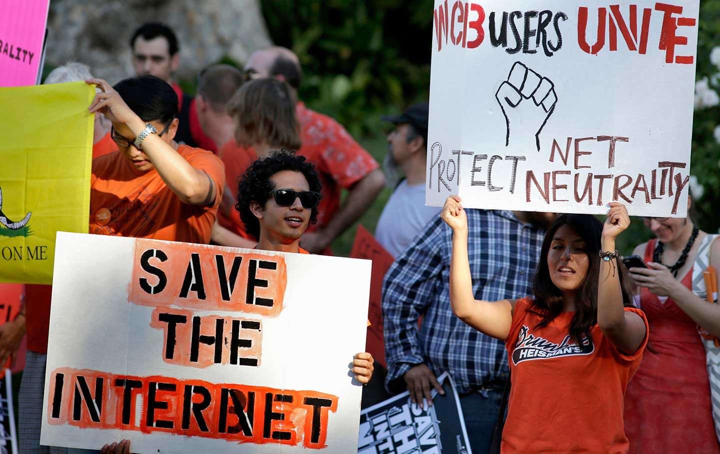 image for If Trump’s FCC Repeals Net Neutrality, Elites Will Rule the Internet—and the Future