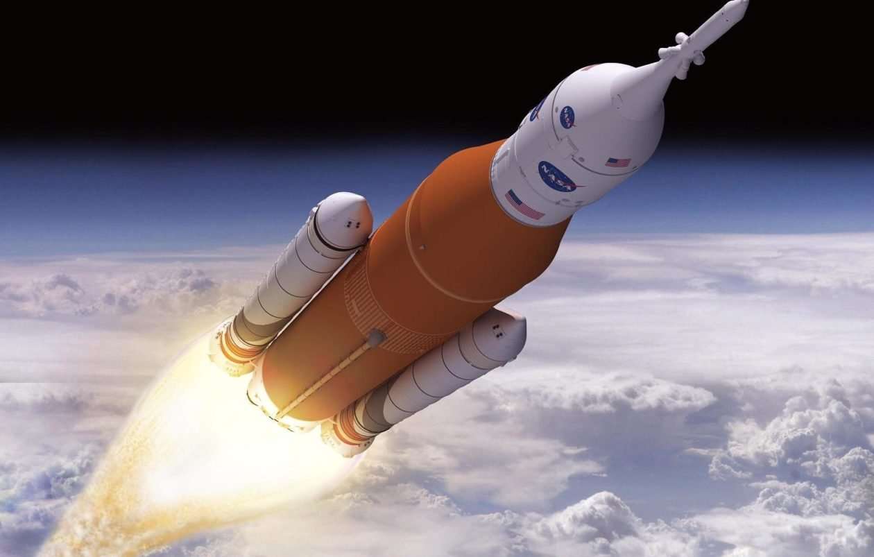image for Boeing’s Dennis Muilenburg says he’ll beat SpaceX to Mars; Elon Musk says ‘Do it’