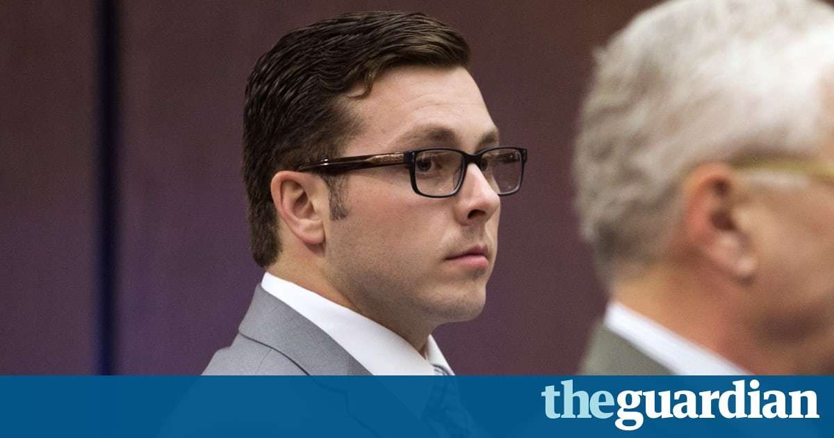 image for Ex-Arizona police officer acquitted of murder in shooting of unarmed man