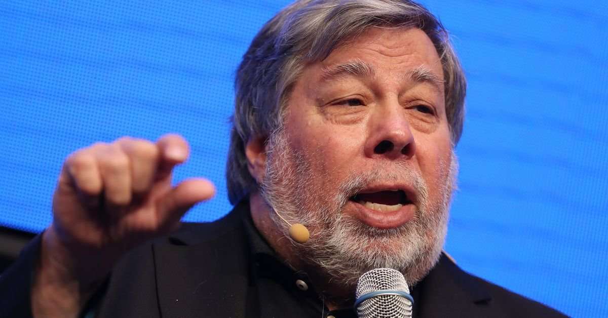 image for Vint Cerf, Steve Wozniak, and other tech luminaries call net neutrality vote an ‘imminent threat’