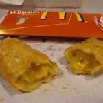 image for McDonalds fried apple pies with the bubbly, crispy outside