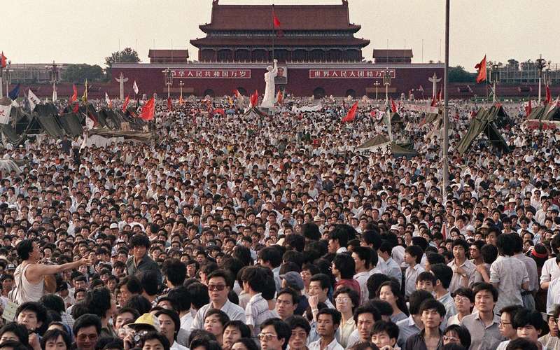 image for At least 10,000 people died in Tiananmen Square massacre, secret British cable from the time alleged