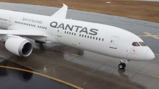 image for Qantas 787 Dreamliner takes off fuelled by mustard seed biofuel on Los Angeles-Melbourne flight