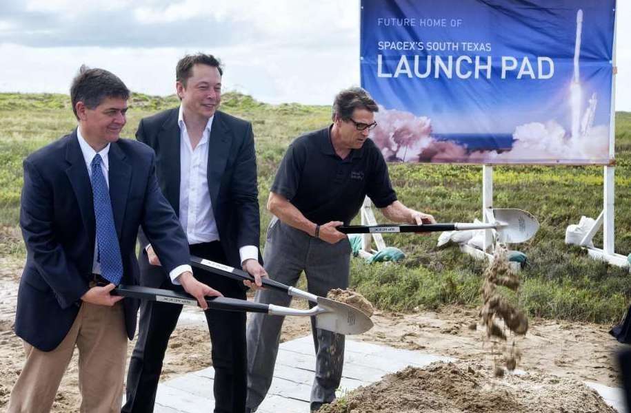 image for SpaceX confirms plan to activate South Texas launch site in late 2018
