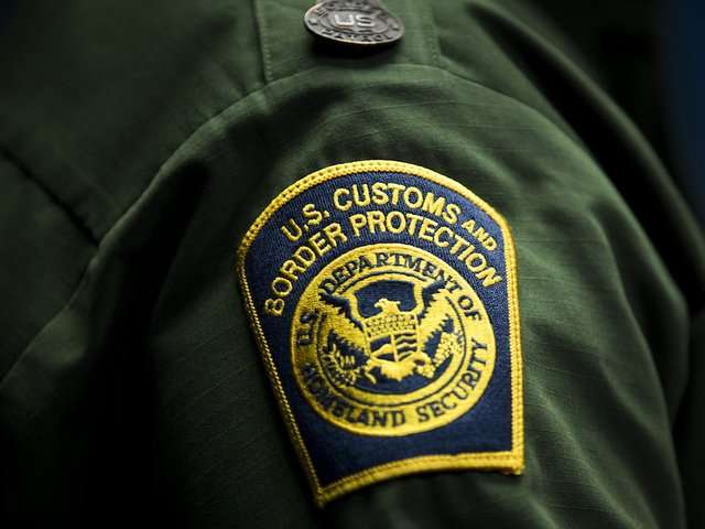 image for US border officer falsely claimed to be US citizen, authorities claim