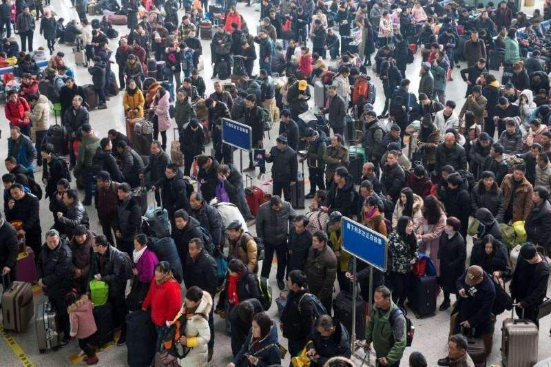 image for China to bar people with bad 'social credit' from planes, trains