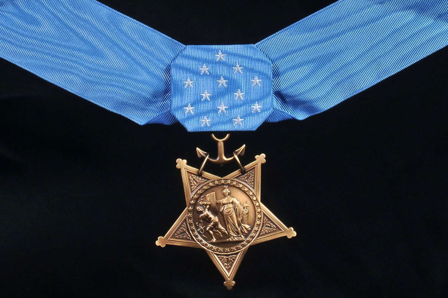 image for What Do Medal of Honor Recipients Get?
