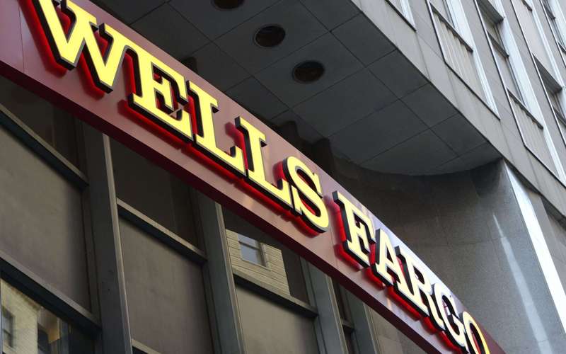 image for Wells Fargo faces $1B fine from federal regulators over mortgage, auto loan abuses