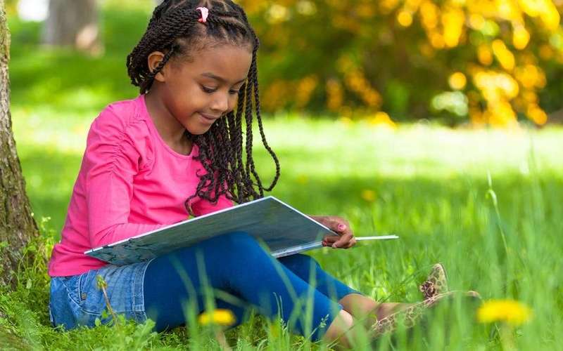 image for Children prefer to read books on paper rather than screens