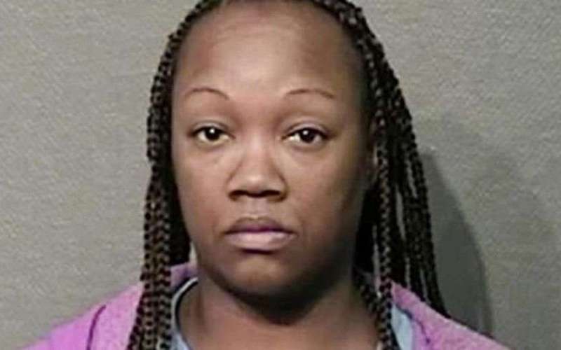 image for 911 operator who hung up on emergency calls is sentenced to jail