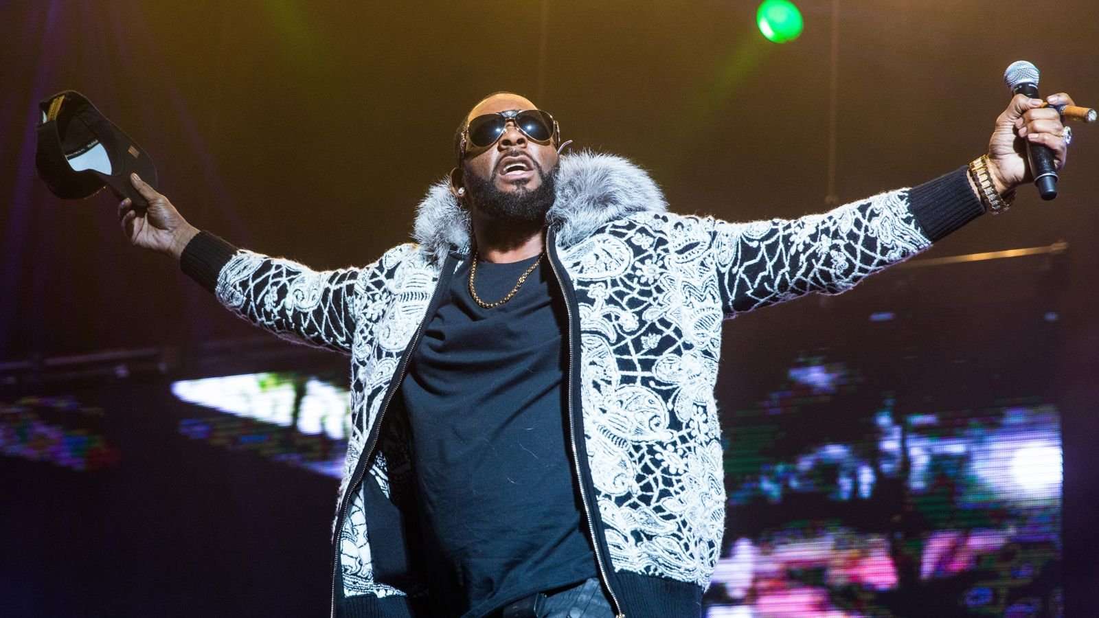 image for R.Kelly performance canceled after protests surrounding those "cult" allegations