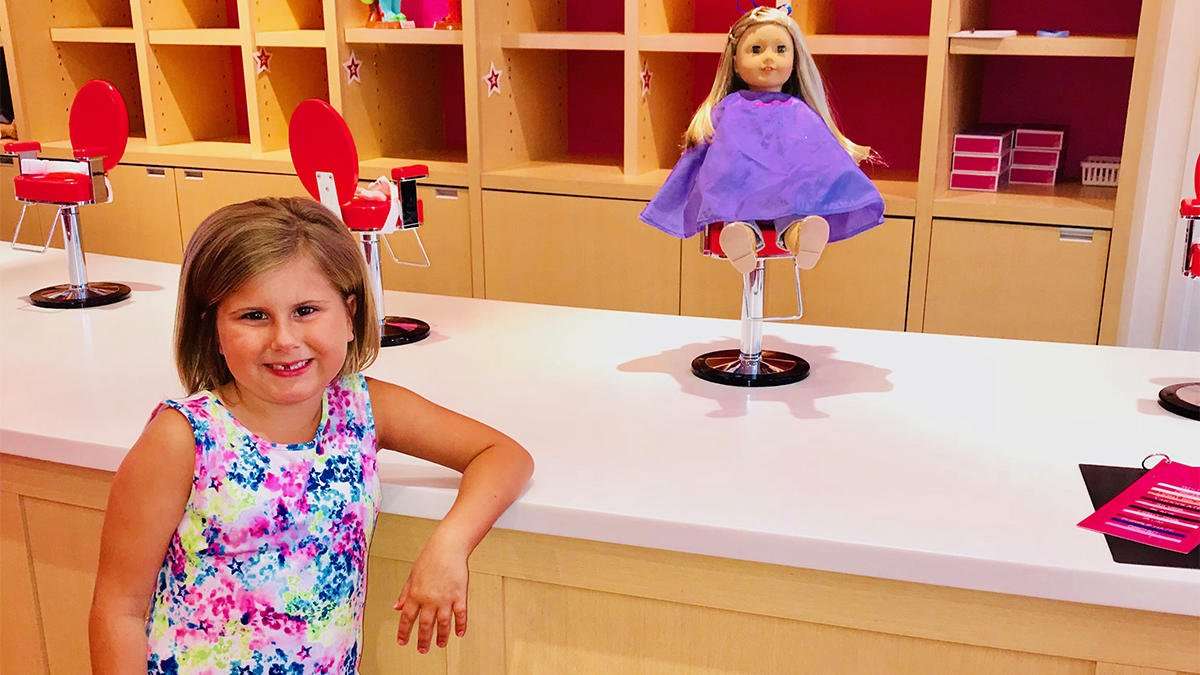 image for 6-Year-Old Girl Raises Money to Buy Dolls for Sick Kids in Hospital