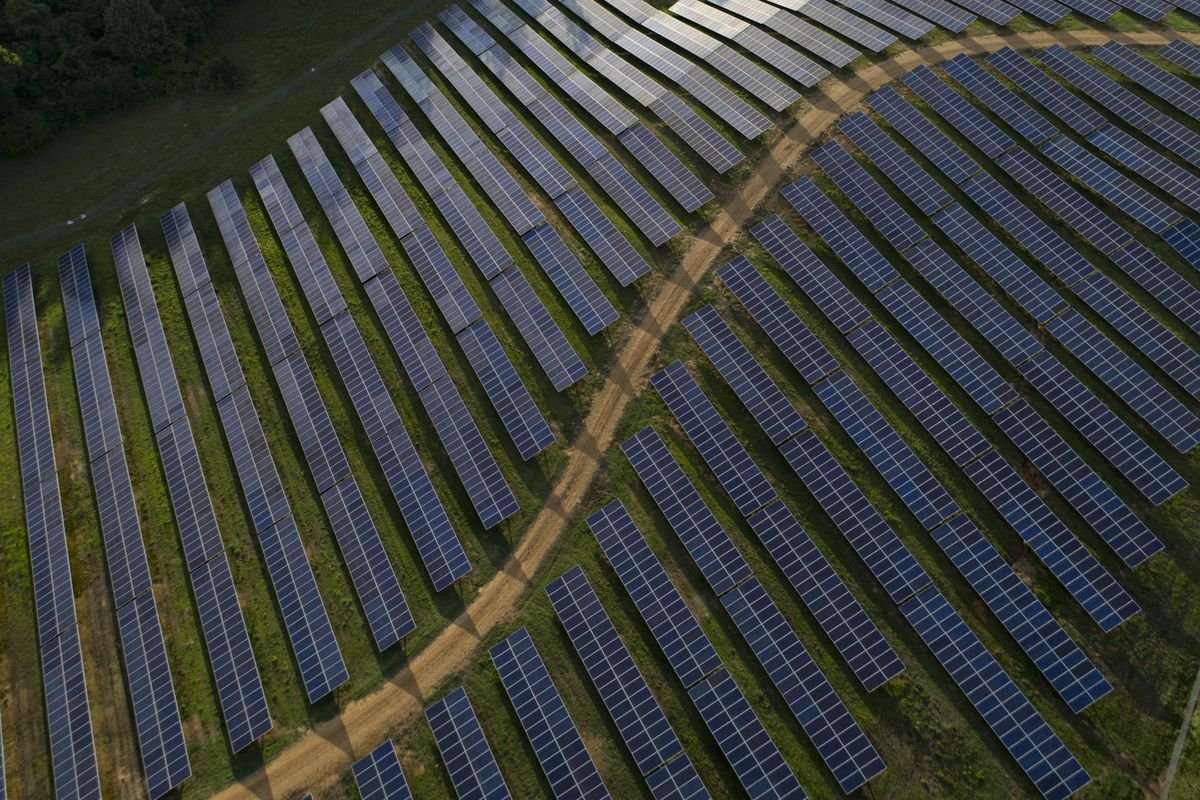 image for Solar Surpasses Gas and Wind as Biggest Source of New U.S. Power
