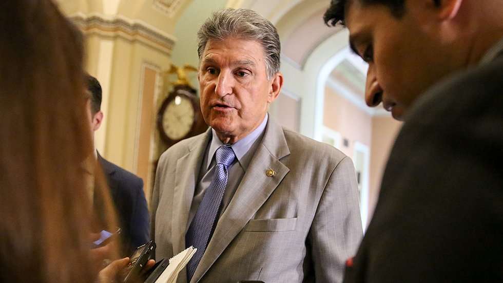 image for Manchin becomes final Democrat to back bill preventing separation of immigrant families