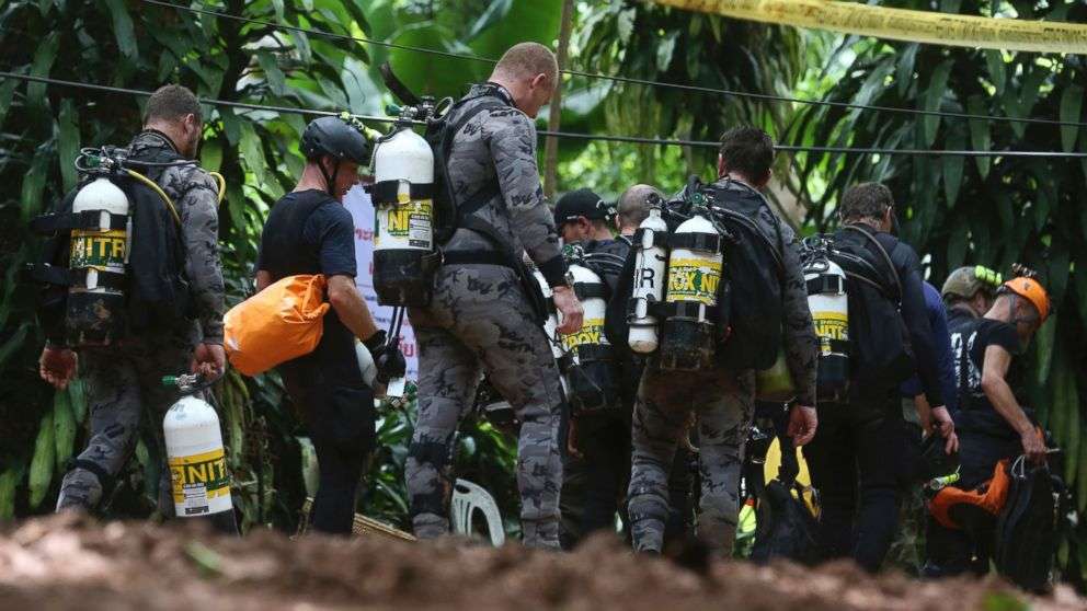 image for Thais fight water and oxygen levels in cave as diver dies