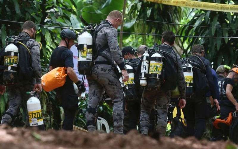 image for Thais fight water and oxygen levels in cave as diver dies
