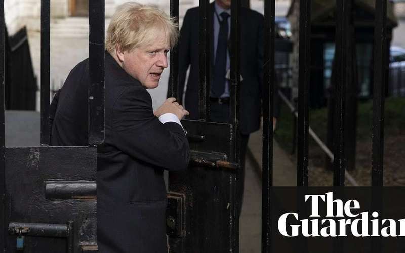image for May's plan 'sticks in the throat', says Boris Johnson as he resigns over Brexit